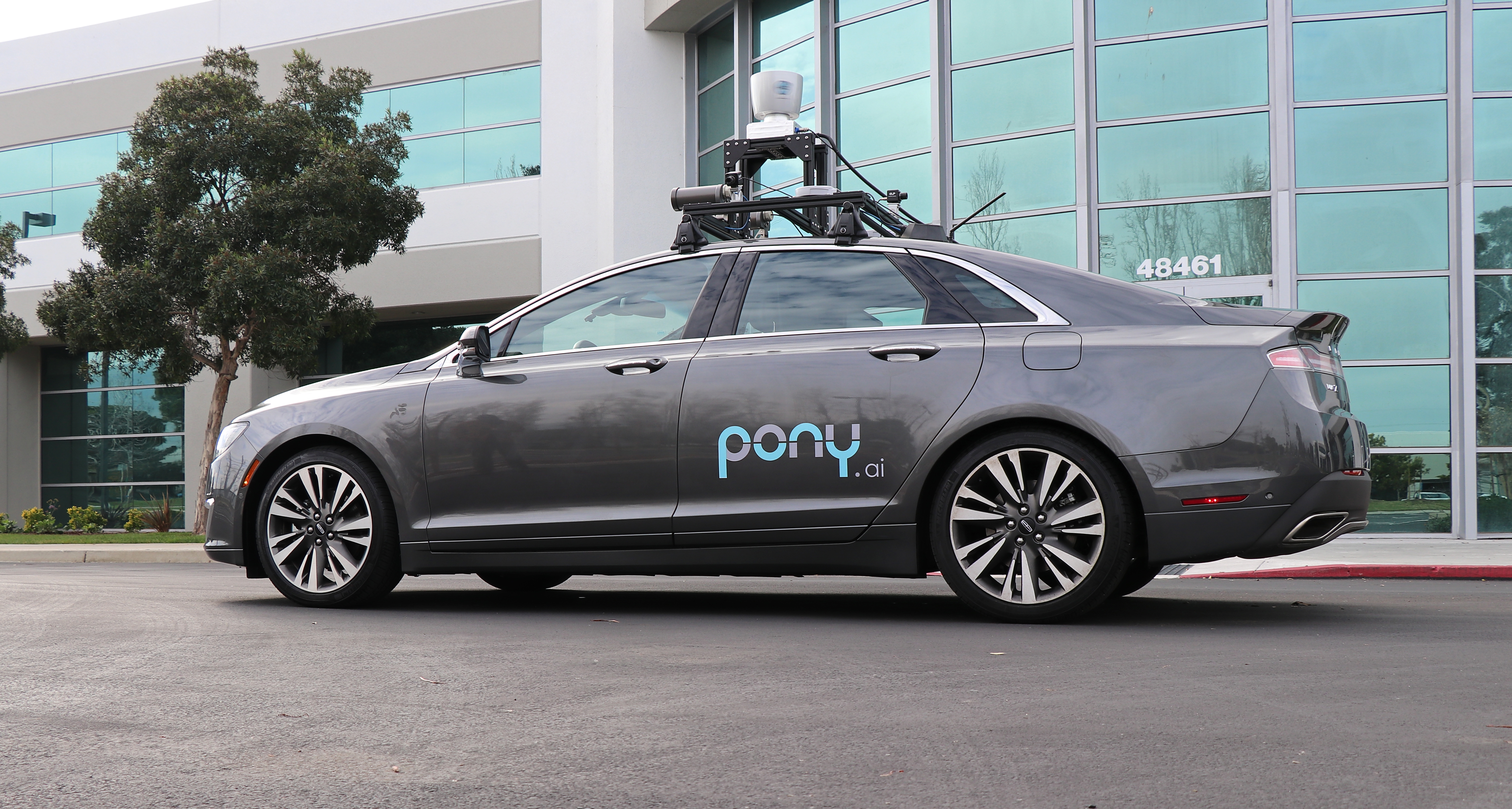 Pony ai. Poni ai self Driving car. Ponyai.